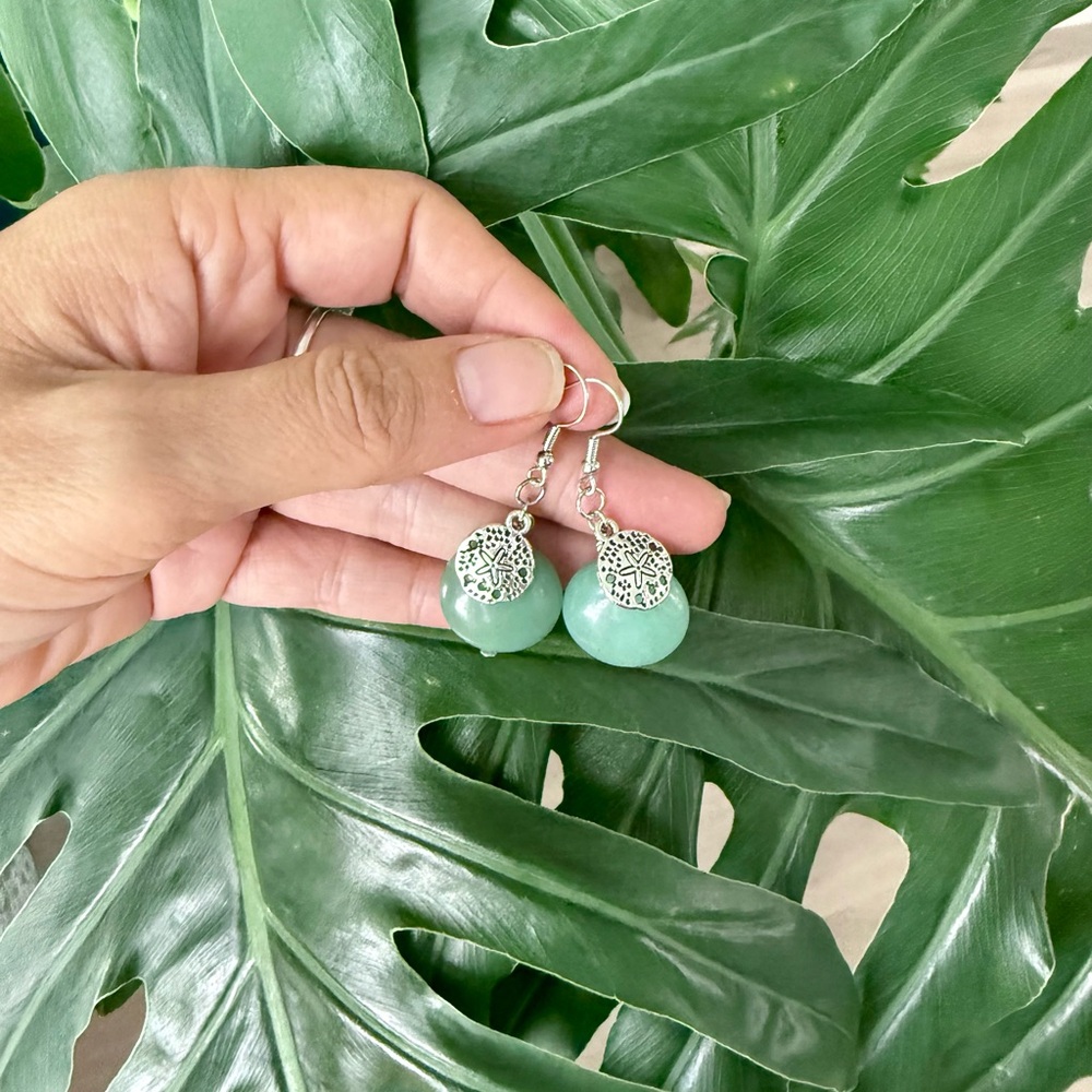 Green Aventurine - Shell Earrings (one)